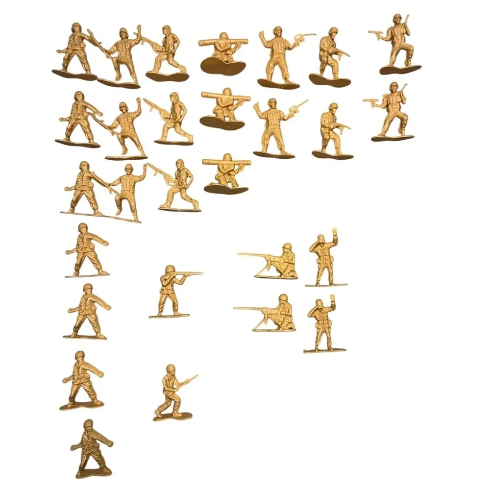 Vintage Plastic Army Men Green Yellow Unbranded 1.75